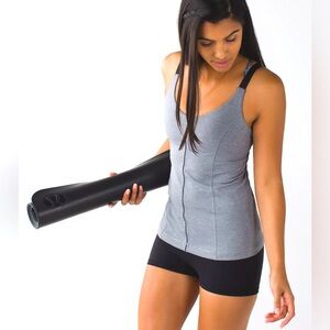 Lululemon Hot To Street Tank Size 8- Heathered Grey